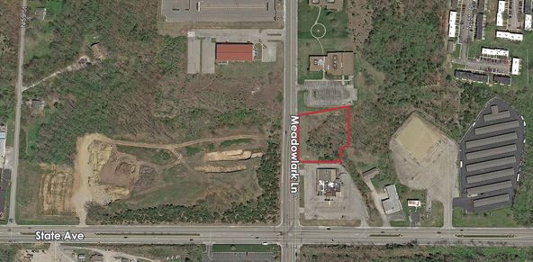 1215 Meadowlark Ln, Kansas City, KS 66102
